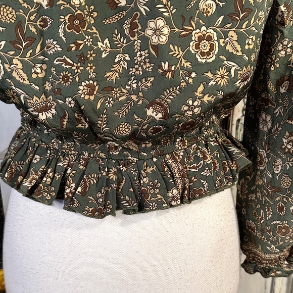 Karma Highway Bohemian Style Floral Green Women's Top - Picture 9 of 13